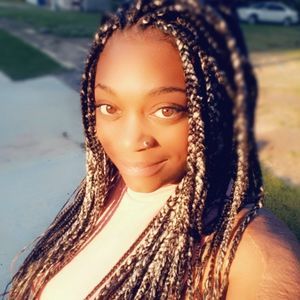 Meet your Posher, Violet